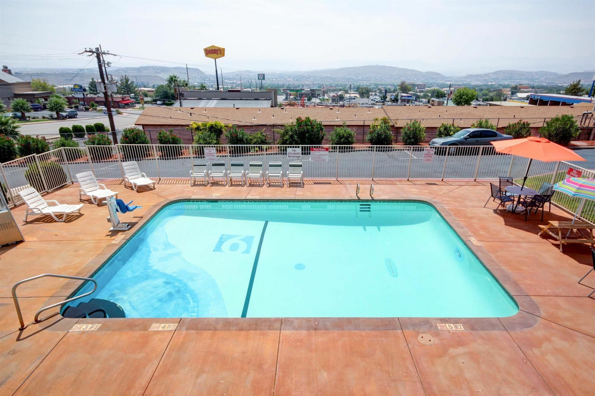 Motel 6 Saint George, Ut Eksteriør billede